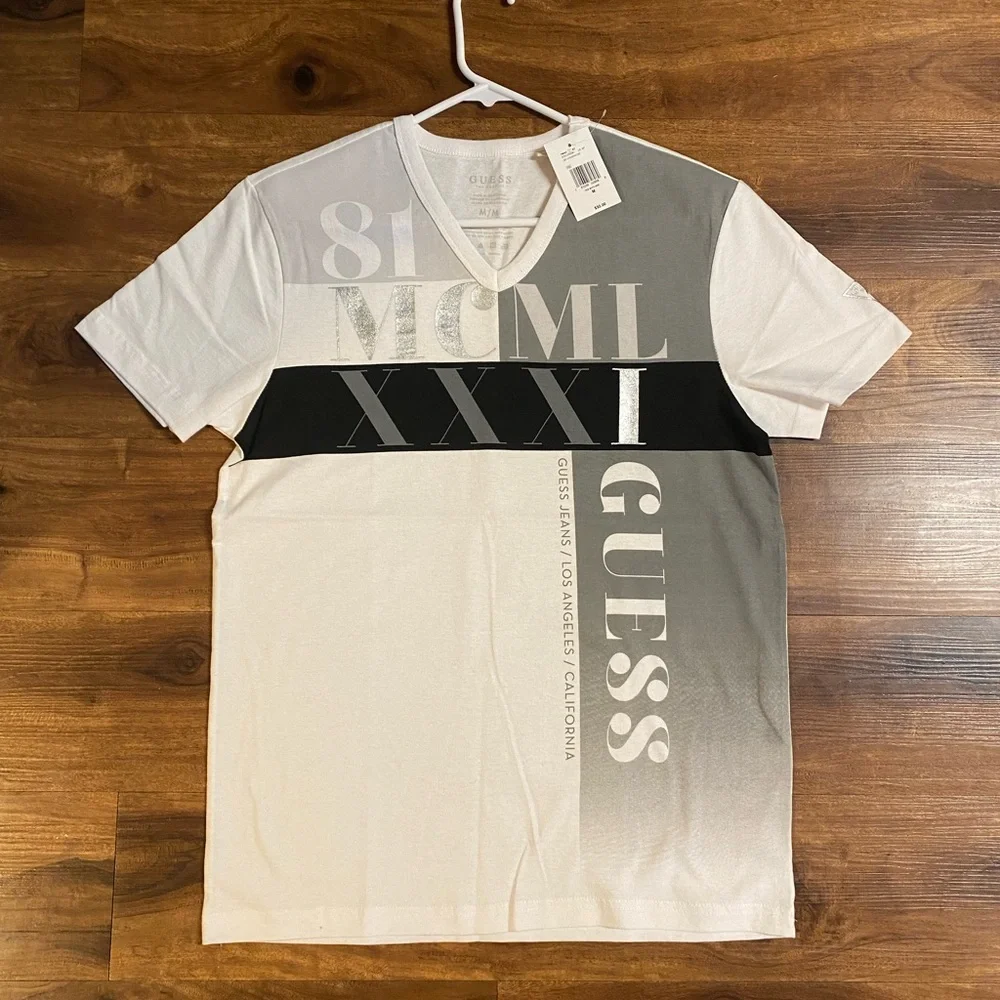 GUESS Men’s White, Gray & Black Roman Numeral V‑Neck Tee - Picture 2 of 4